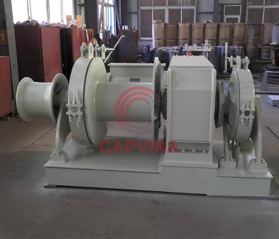 tời neo thủy lực trục ngang