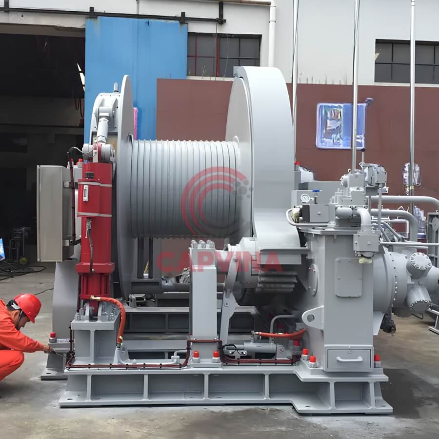 tời neo thủy lực trục ngang