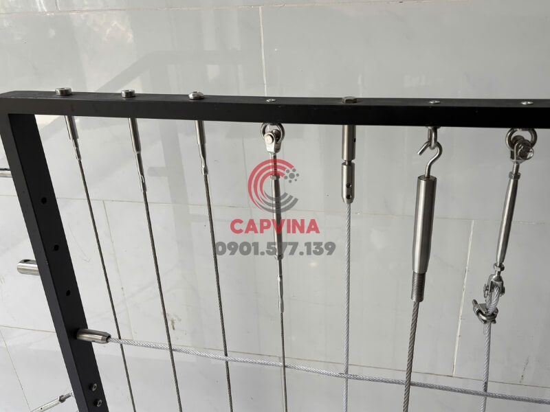 tăng đơ inox một đầu ma ní